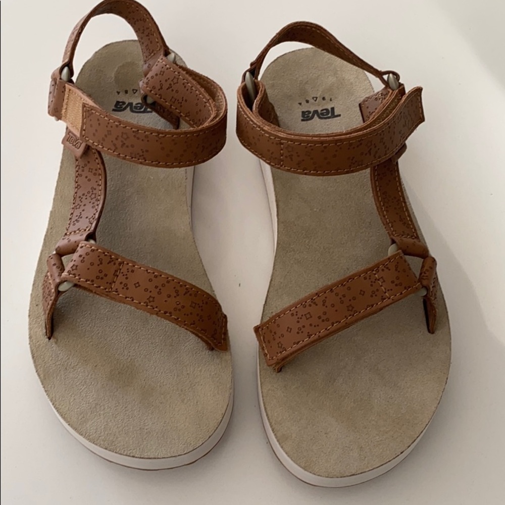 Teva universal star sandal new without tag